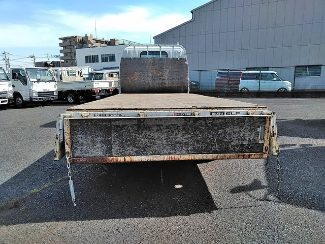 いすゞエルフ平ボディ小型（2t・3t）[写真09]