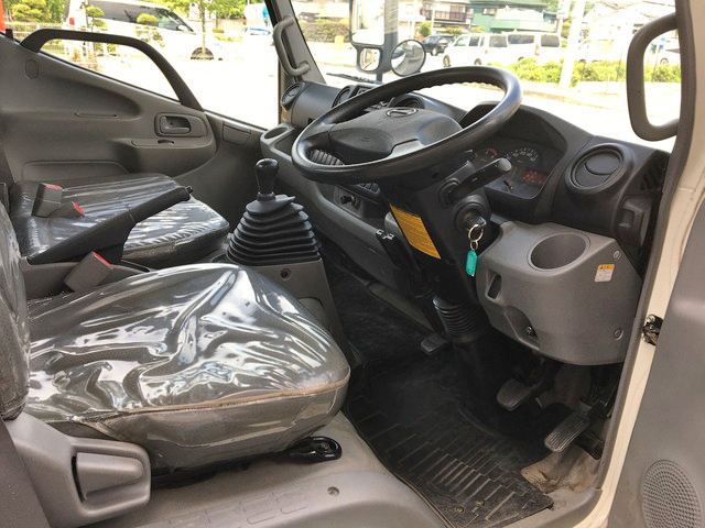 日野デュトロ平ボディ小型（2t・3t）[写真32]