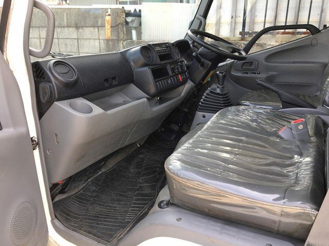 日野デュトロ平ボディ小型（2t・3t）[写真34]