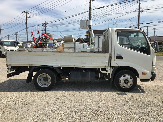 日野デュトロ平ボディ小型（2t・3t）[写真07]