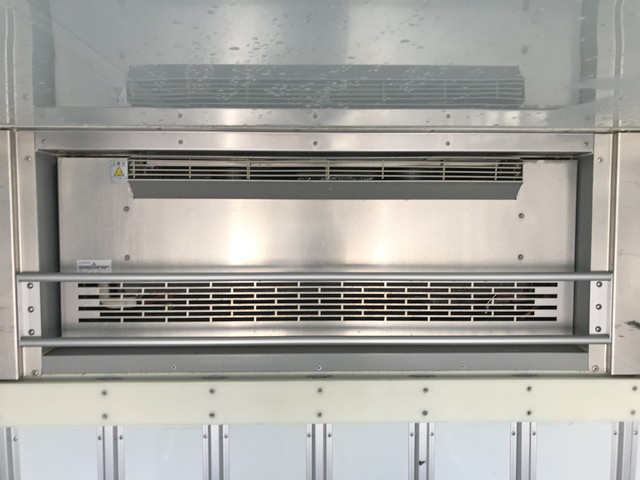 いすゞエルフ冷凍車（冷蔵車）小型（2t・3t）[写真10]