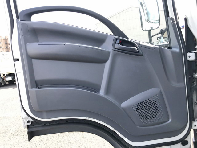 いすゞエルフ冷凍車（冷蔵車）小型（2t・3t）[写真30]