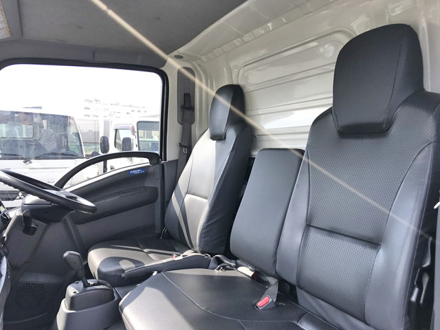 いすゞエルフ冷凍車（冷蔵車）小型（2t・3t）[写真32]