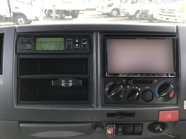 いすゞエルフ冷凍車（冷蔵車）小型（2t・3t）[写真35]