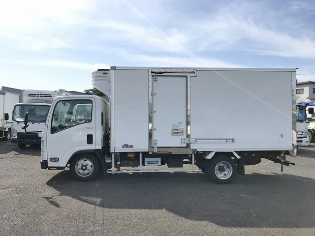 いすゞエルフ冷凍車（冷蔵車）小型（2t・3t）[写真05]