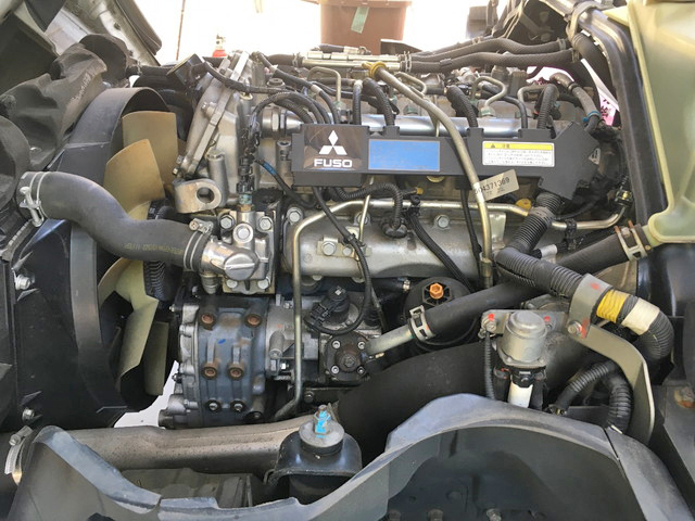 三菱ふそうキャンターパネルバン小型（2t・3t）[写真24]