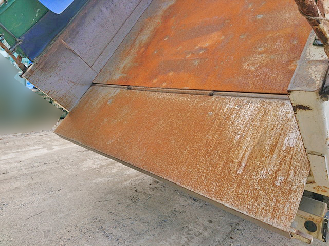 いすゞギガダンプ大型（10t）[写真10]