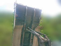 いすゞギガダンプ大型（10t）[写真17]