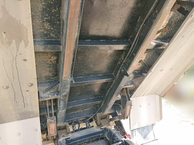 いすゞギガダンプ大型（10t）[写真27]