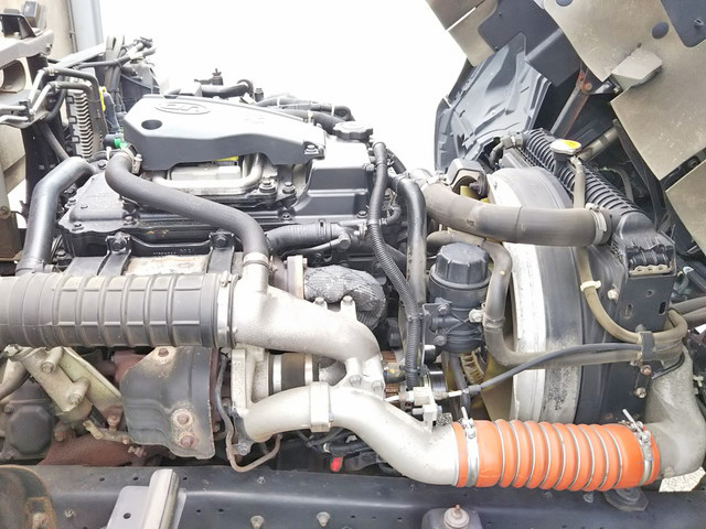 UDトラックスコンドルアルミブロック中型（4t）[写真24]