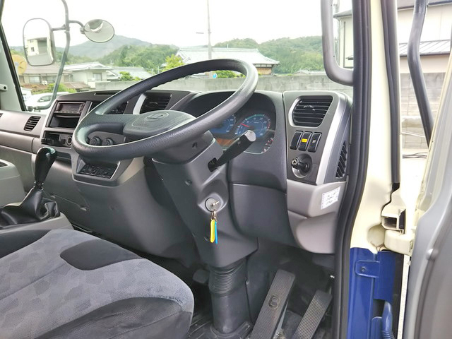 UDトラックスコンドルアルミブロック中型（4t）[写真30]