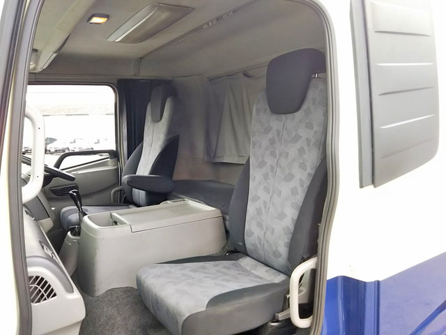 UDトラックスコンドルアルミブロック中型（4t）[写真31]