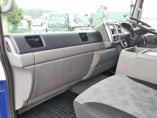 UDトラックスコンドルアルミブロック中型（4t）[写真32]