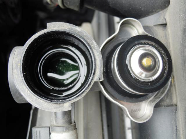 いすゞエルフ平ボディ小型（2t・3t）[写真18]