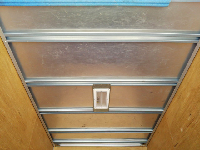 いすゞエルフアルミバン小型（2t・3t）[写真14]