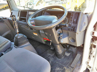 いすゞエルフアルミバン小型（2t・3t）[写真34]