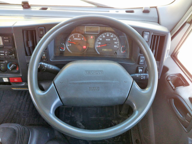 いすゞエルフアルミバン小型（2t・3t）[写真35]