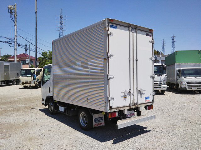 いすゞエルフアルミバン小型（2t・3t）[写真04]