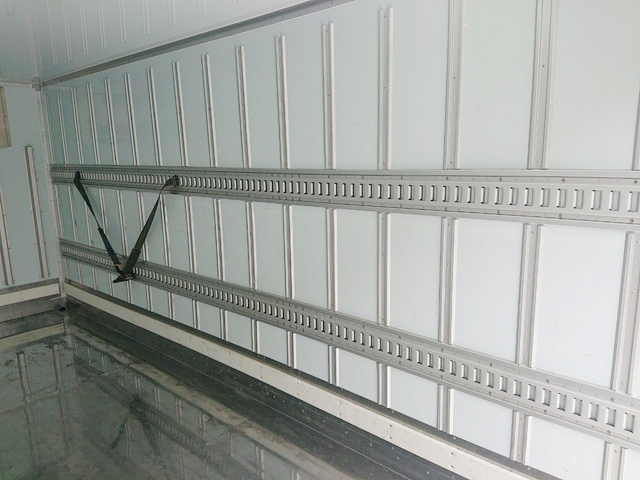 いすゞフォワード冷凍車（冷蔵車）中型（4t）[写真10]