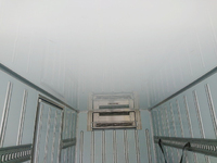 いすゞフォワード冷凍車（冷蔵車）中型（4t）[写真11]