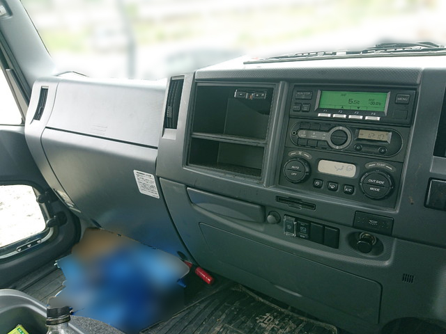 いすゞフォワード冷凍車（冷蔵車）中型（4t）[写真31]