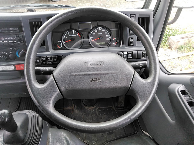 いすゞエルフ平ボディ小型（2t・3t）[写真30]