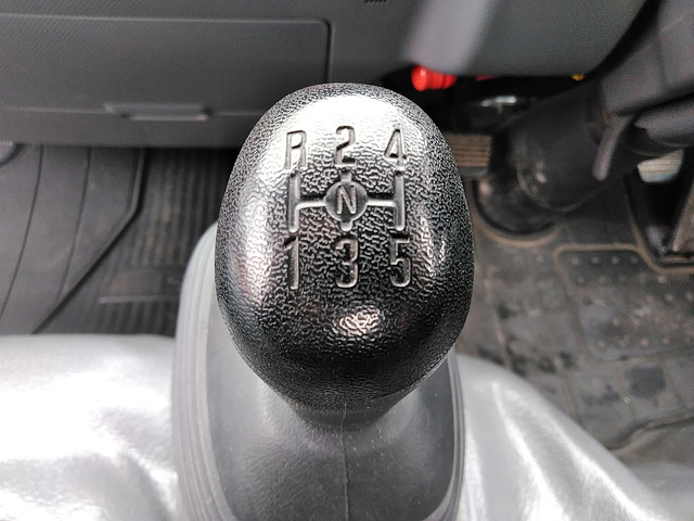 いすゞエルフ平ボディ小型（2t・3t）[写真32]