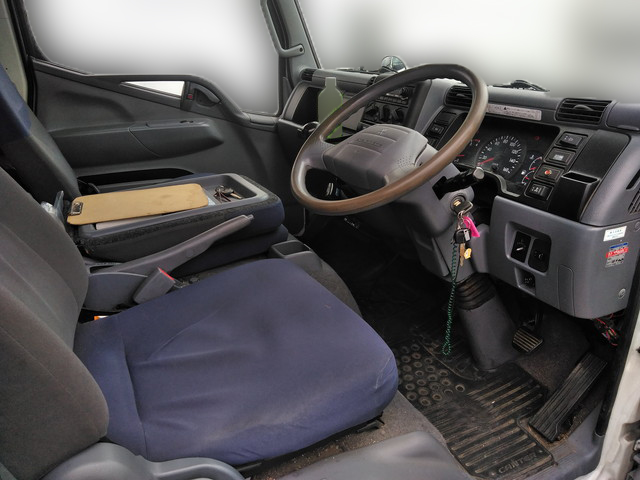 三菱ふそうキャンタークレーン4段小型（2t・3t）[写真23]