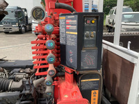 いすゞエルフユニック3段小型（2t・3t）[写真13]