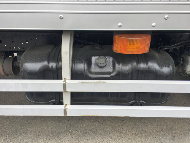 いすゞエルフアルミバン小型（2t・3t）[写真16]