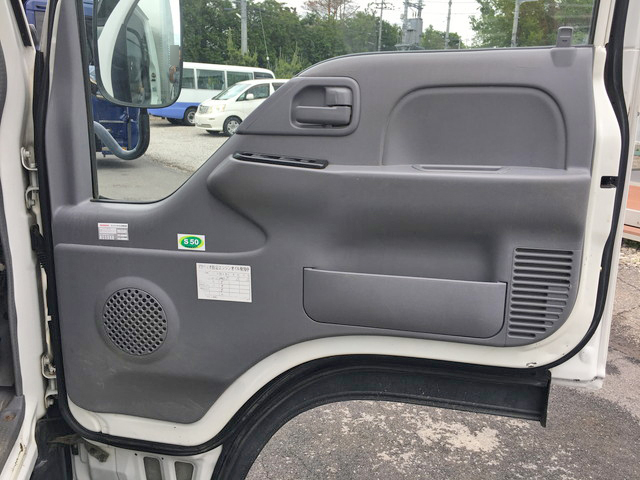 いすゞエルフアルミバン小型（2t・3t）[写真27]