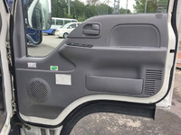 いすゞエルフアルミバン小型（2t・3t）[写真27]