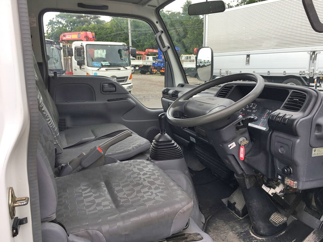 いすゞエルフアルミバン小型（2t・3t）[写真29]