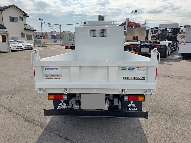 三菱ふそうキャンターダンプ小型（2t・3t）[写真12]