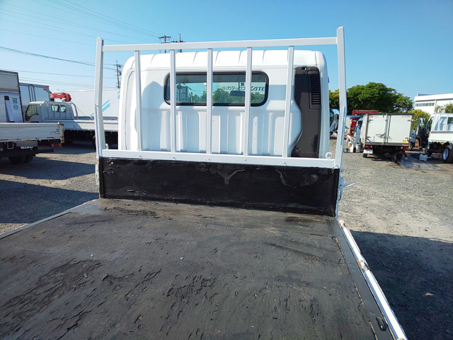 三菱ふそうキャンター平ボディ小型（2t・3t）[写真13]