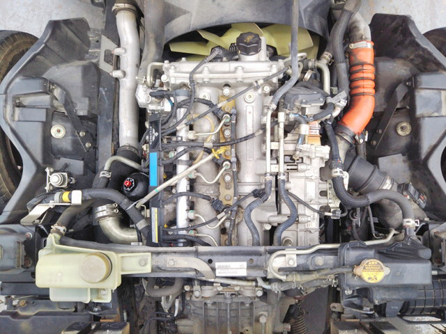 三菱ふそうキャンター平ボディ小型（2t・3t）[写真20]