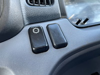 三菱ふそうキャンター平ボディ小型（2t・3t）[写真35]