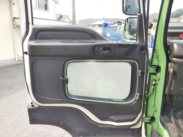 いすゞギガセルフローダー大型（10t）[写真29]