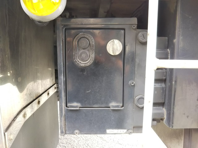 三菱ふそうファイターアルミバン中型（4t）[写真22]