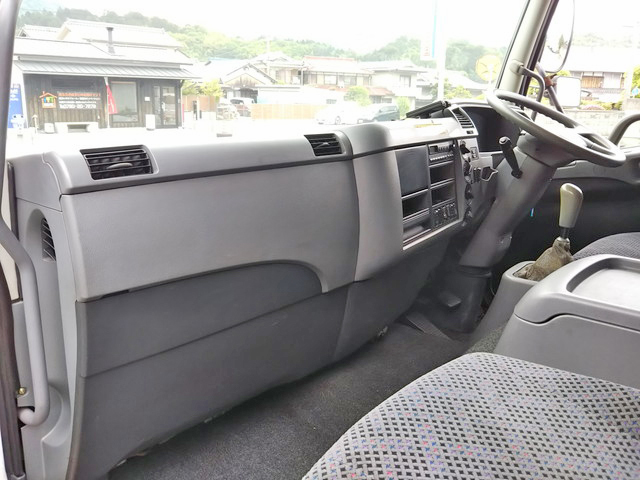 三菱ふそうファイターアルミバン中型（4t）[写真34]