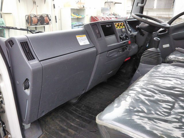 いすゞエルフ散水車小型（2t・3t）[写真31]