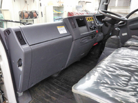 いすゞエルフ散水車小型（2t・3t）[写真31]