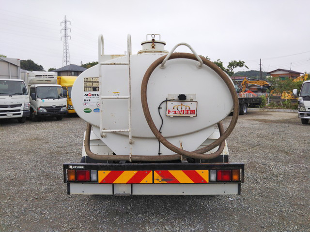 いすゞエルフ散水車小型（2t・3t）[写真09]