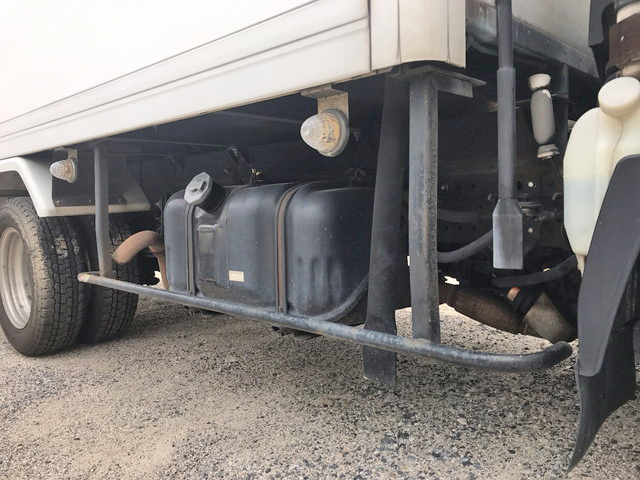 いすゞエルフ冷凍車（冷蔵車）小型（2t・3t）[写真17]