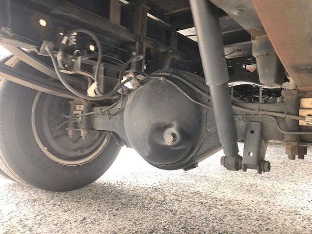 いすゞエルフ冷凍車（冷蔵車）小型（2t・3t）[写真20]