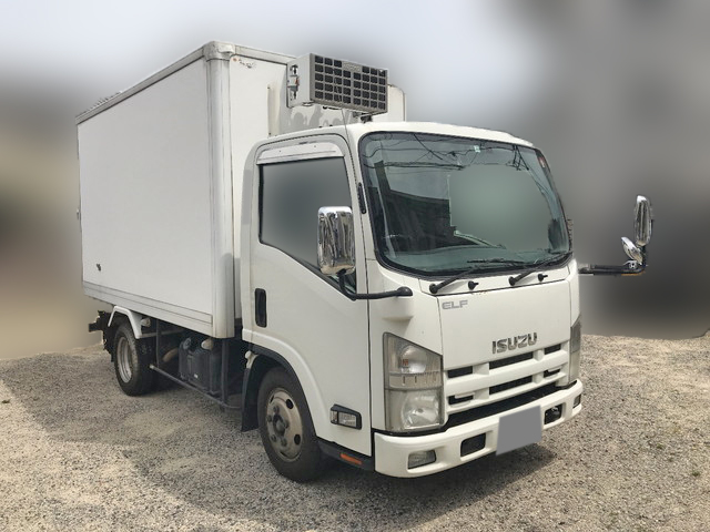 いすゞエルフ冷凍車（冷蔵車）小型（2t・3t）[写真03]