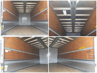 いすゞフォワードアルミウイング中型（4t）[写真12]