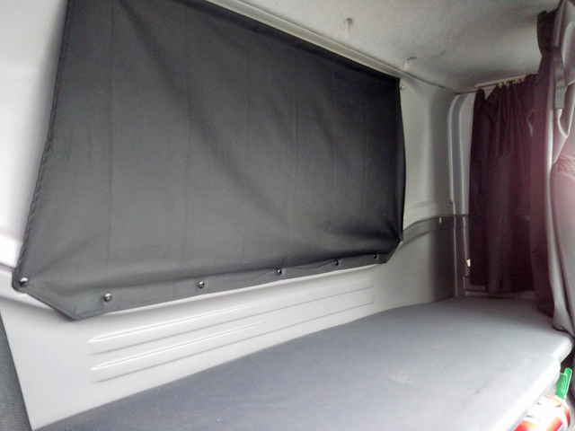 いすゞフォワードアルミウイング中型（4t）[写真32]