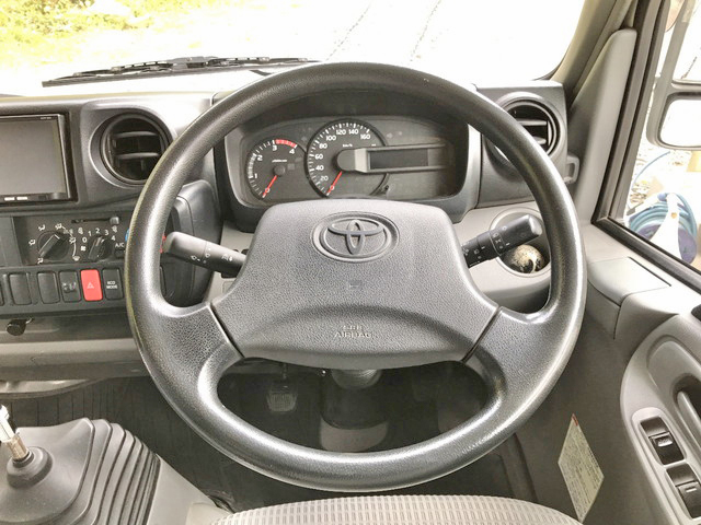 トヨタダイナダブルキャブ（Wキャブ）小型（2t・3t）[写真37]