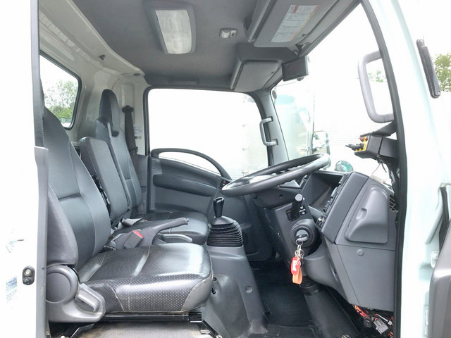 いすゞエルフパッカー車（塵芥車）小型（2t・3t）[写真27]